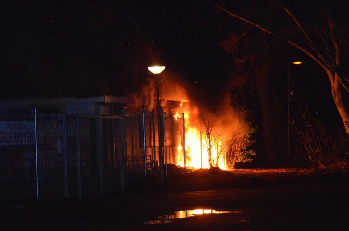 HansBraker's tweet photo. Zeldzame waarneming... dat je aan het continue trillen van je telefoon merkt dat zo veel mensen betrokken zijn bij de brandende problemen van @AVGouda.

#DatKomtWelGoed https://t.co/e1i76yEhud