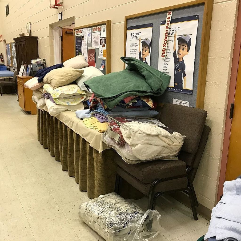 positiveosceola's tweet photo. Cold shelter for homeless and others in need for tonight and tomorrow and Friday if needed!
#homless #shelterpets #shelter #needfood #needblankets #needshoes #youcanhelp #positivelyosceola💚 #osceolanews💚 https://t.co/9FLUFxRu61 https://t.co/YHXzELVUAL