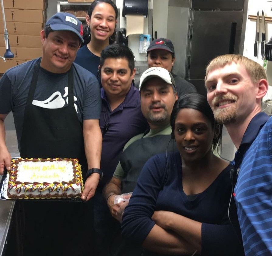 SpencerLong12's tweet photo. Celebrating Armando's birthday! #Chilislove #MillsMonarchy @wherry_lisa @michaelw0423 https://t.co/vLaDIcRxzD