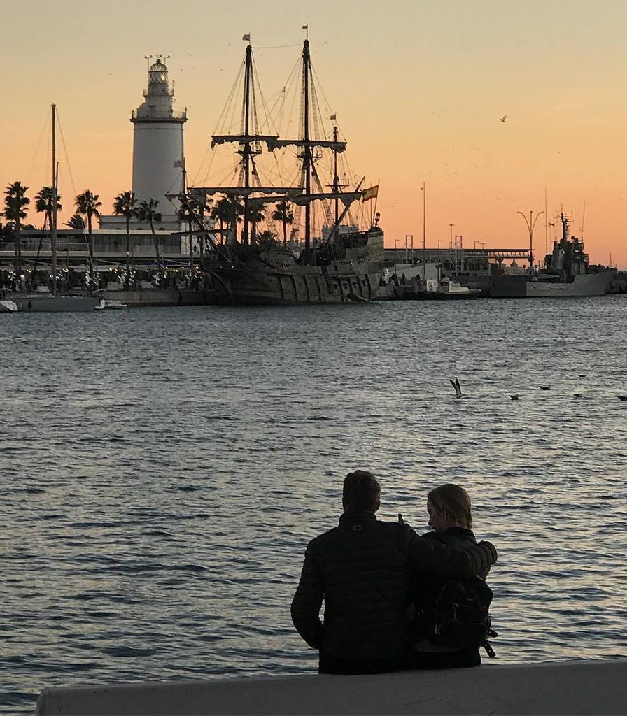 kn0l0gy's tweet photo. È sufficiente guardare nella stessa direzione: non serve altro.
.
.
#malaga #sunset #instapics #igworldclub #ig_worldclub #global_travel #worldtravelpics #wonderful_places #instagood #createexploretakeover #lookingforaframe #picoftheday #neverstopexplori… https://t.co/imeMBqpsBz https://t.co/QBK97dmRTO