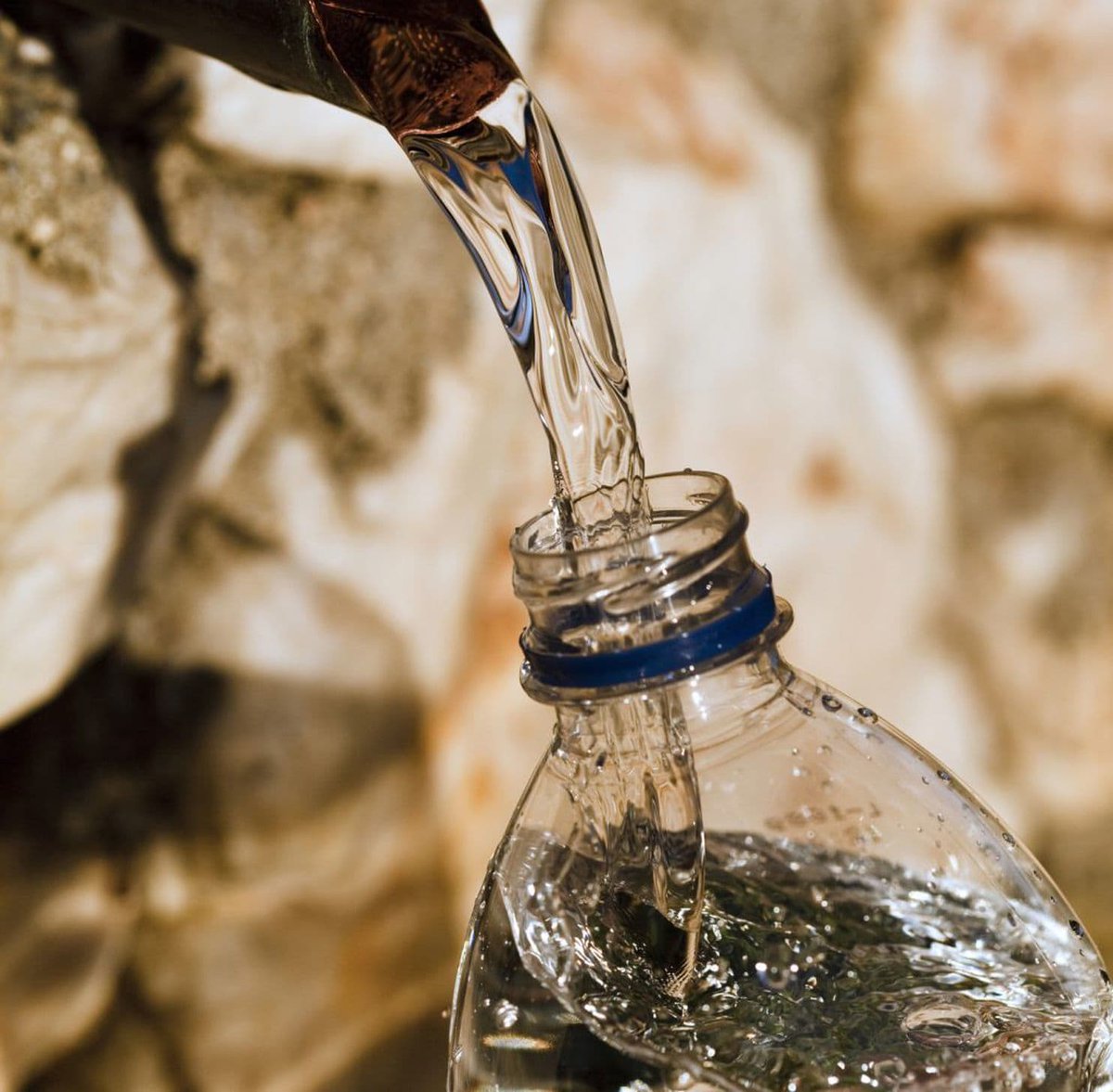 MicrobesInfect's tweet image. 'Raw Water' is the latest health craze. Here’s why drinking it may be a bad idea

By shunning recommended water safety practices, #rawwater purveyors may also be selling things you don't want to drink - dangerous bacteria, viruses &amp;amp; parasites

washingtonpost.com/news/to-your-h…