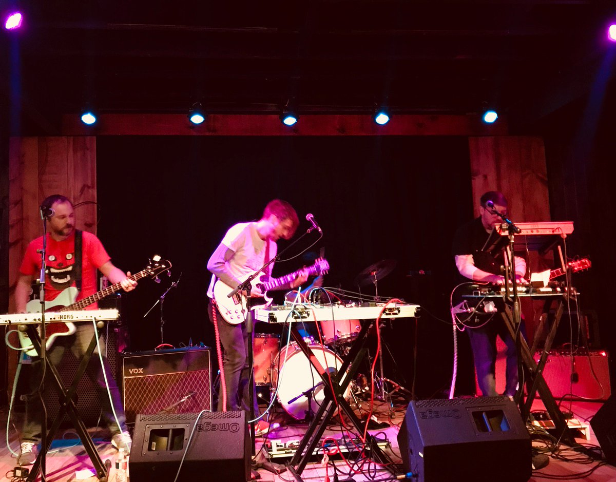 g_ack's tweet image. Fun set by @builtbysnow at @theloyaltyfirm’s #FreeWeek showcase. (@ Barracuda in Austin, TX) swarmapp.com/c/gbxZ2jgATlE