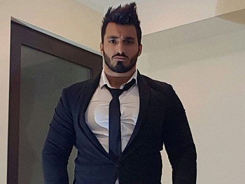 Hunky #MuscleMan Ian Hunk LIVE at https://t.co/zDbZsDyOz5 NOW Whip it out & watch! https://t.co/fEwy