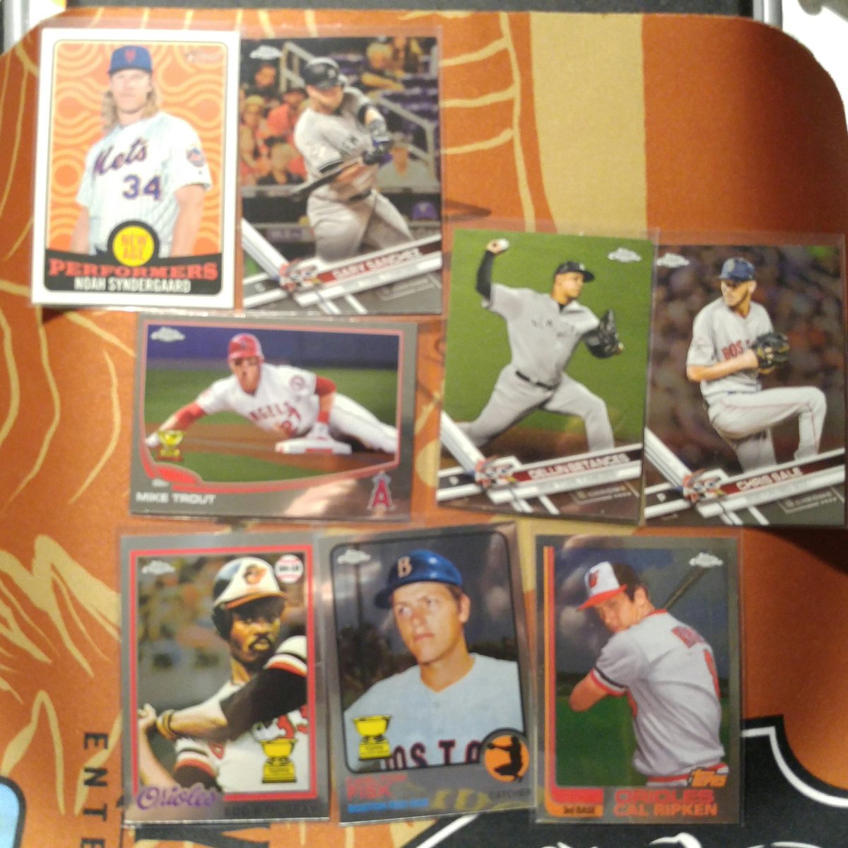 NJSensasian's tweet image. ✉
Thank you @TheIchiroVault for the #SetHelp I am now finished with the 2017 @Topps Update Target Set &amp;amp; The RC set
Happy New Year Tony!