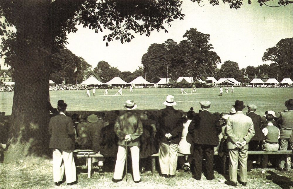 Threadfilament's tweet photo. Please #Retweet Nostalgia Postcard The Canterbury Cricket Festival August 1938 #N161 https://t.co/U078jcgqay https://t.co/zf42AXsuSJ