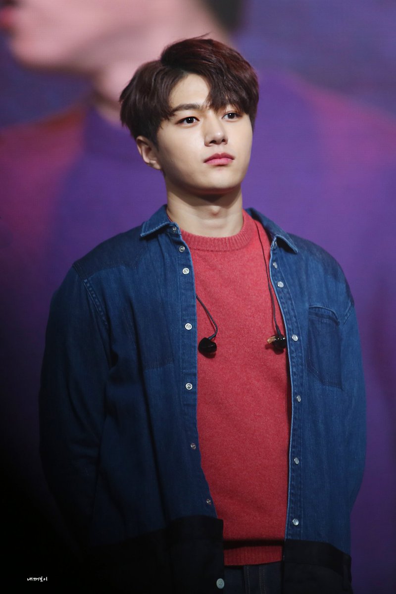 kmsl_updates's tweet photo. [PICS] 171230 - #인피니트 L at #IFNTBeginAgain Day 2

by smithereens_kms https://t.co/5LVzbmABnE