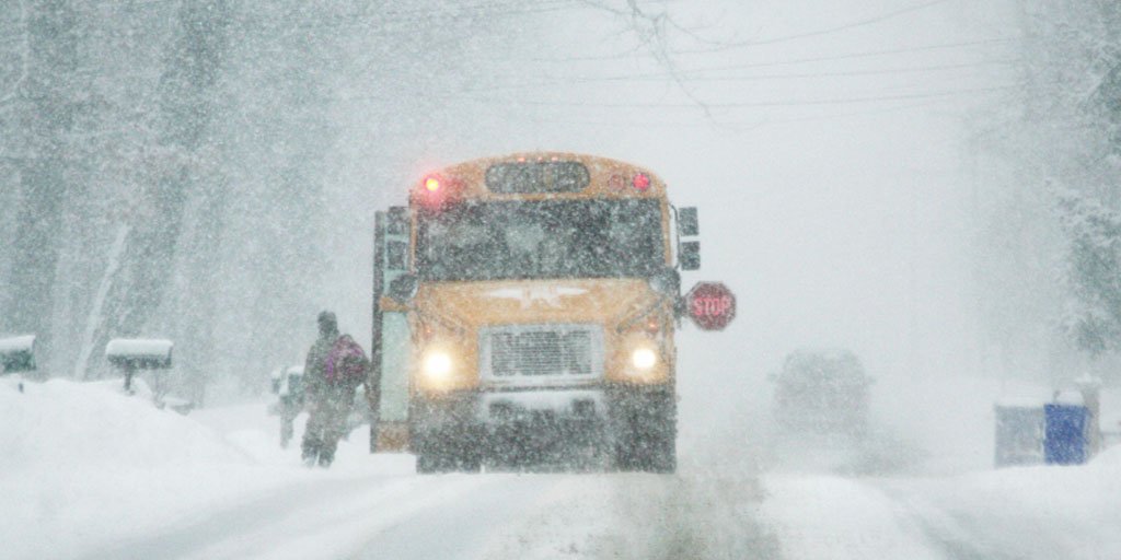 StateMaryland's tweet photo. RT @MDMEMA Winter weather expected to affect much of MD by tomorrow morning. This could affect your morning commute. Please, avoid unnecessary travel or delay travel plans. Follow local weather sources for updates tonight and tomorrow. #MDAlert https://t.co/5IyHg84mfS https://t.co/GJzvH2aXgo