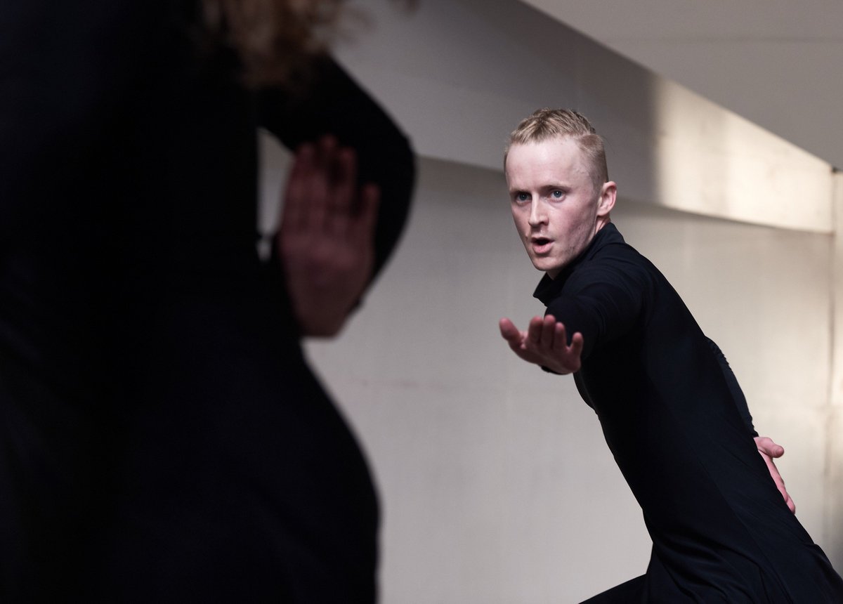 Happy New Year from all of us at Co3! We can't wait to bring you more high-impact contemporary dance in 2018.