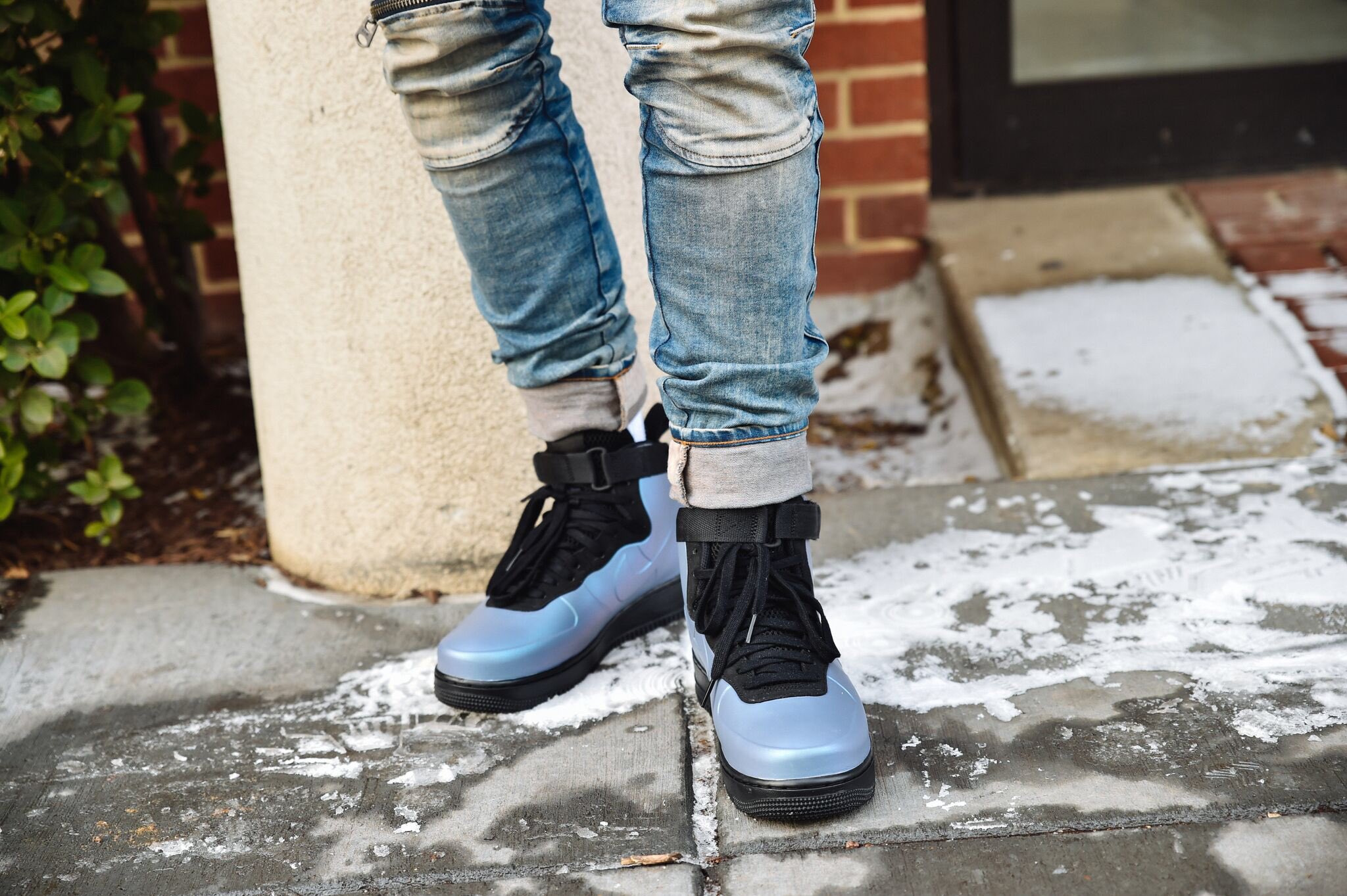 nike air force 1 foamposite on feet