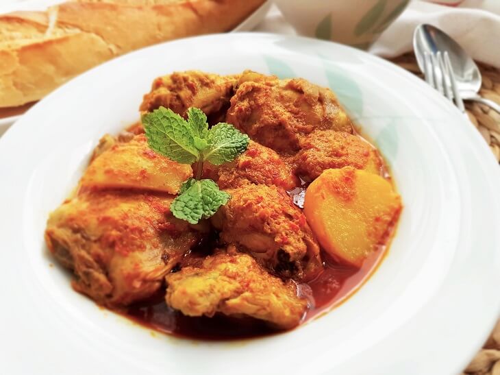 souperdiaries's tweet photo. Fresh #spices, #herbs + #yogurt make this Nyonya chicken #curry a STAR! https://t.co/jR9KrjDHnI

#cooking #nom #recipe #lunch #dinner https://t.co/qaind4dG7W