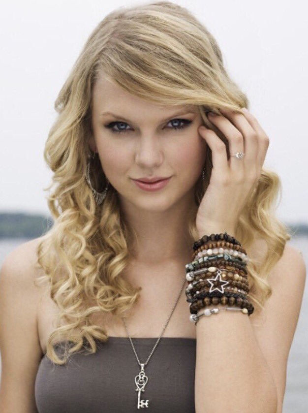 Taylor Swift Polls On Twitter Which Bracelets Taylorswift Taylor Swift Polls On Twitter Which Bracelets Taylorswift Taylorswiftnow Retion Retionstadiumtour End