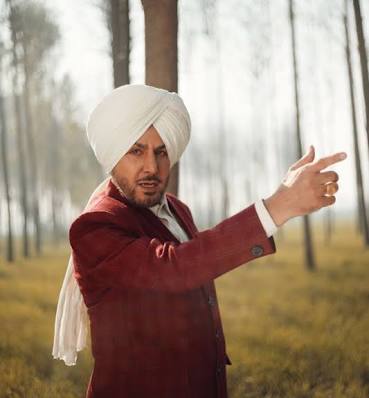 Happy birthday to u leaving legendry singer gurdas maan ji....... Rab rakha......   