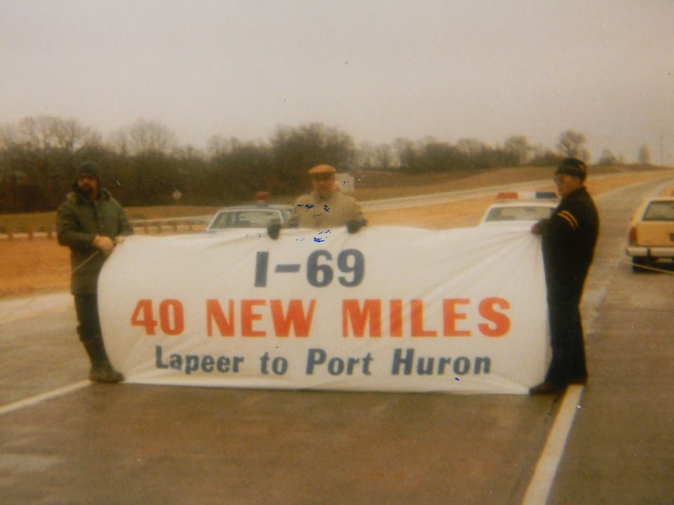 MichiganHist's tweet photo. Opening of I-69 from Lapeer to Port Huron - 1984 (via Growing Up Lapeer FB)
https://t.co/dz1zXgT6JB https://t.co/08i6y9nCJs