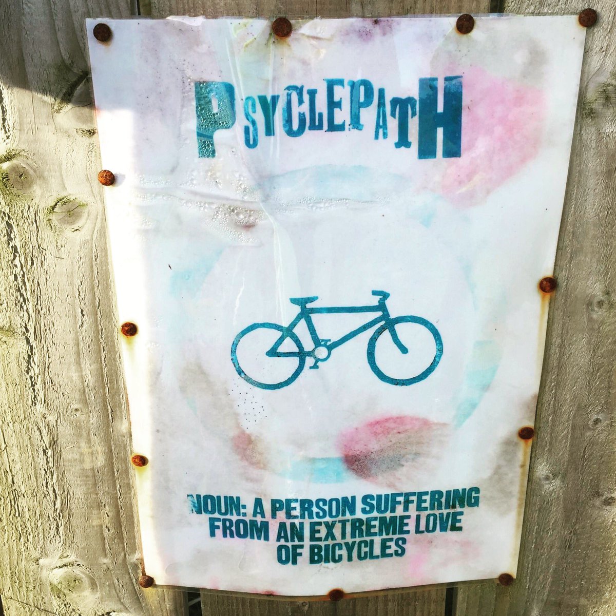 TitaniumGeek's tweet photo. I couldn’t not share this - i saw this on the #cyclepath i don’t know why I’d not noticed it before! 🤣#psyclepath Love it #cycling #bikerude #cycletowork #humour #bikehumor https://t.co/TiH4rXTmXO