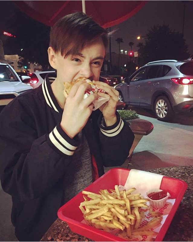 I m screaming happy birthday to big boi jaeden have a great 15th birthday  