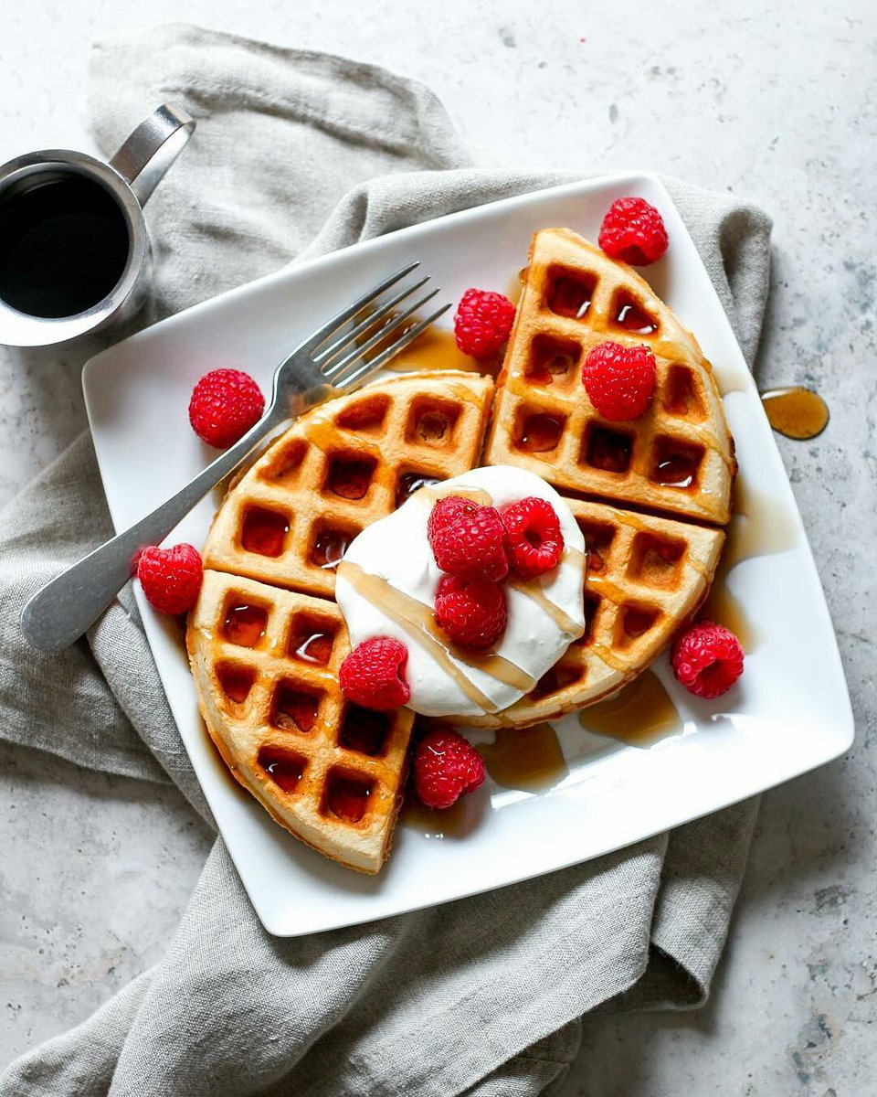 #Raspberries n #dairyfree #cream #Belgianwaffles with some delicious #americano for #breakfast? 😍

Sign up today! 👉 Cribchef.com
#vegan #lavegan #signup #plantbasedfood