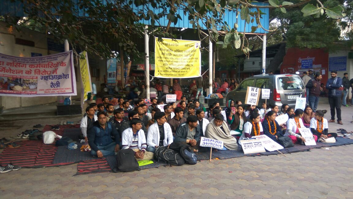 Rakeshm32286558's tweet photo. @JPNadda @VijayGoelBJP Lady Harding hospital 46 day hunger strike  continues...... https://t.co/VhvB7LW37X