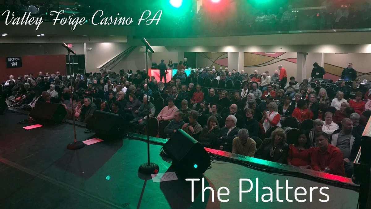 sergiobellotti's tweet photo. VIEW FROM STAGE live with THE PLATTERS: Xmas Show 
#SergioBellotti #drummer #ThePlatters at #Valleyforgecasino #drumlife #vicfirth #zildjian #remo #yamahadrums #livemusic #247drums #Oldies #oldies104 https://t.co/AzWRW2L4gs