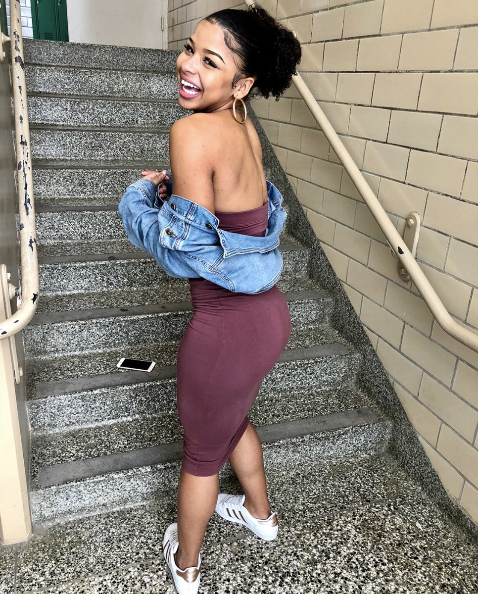 MarieBahja's tweet image. 🖤🖤