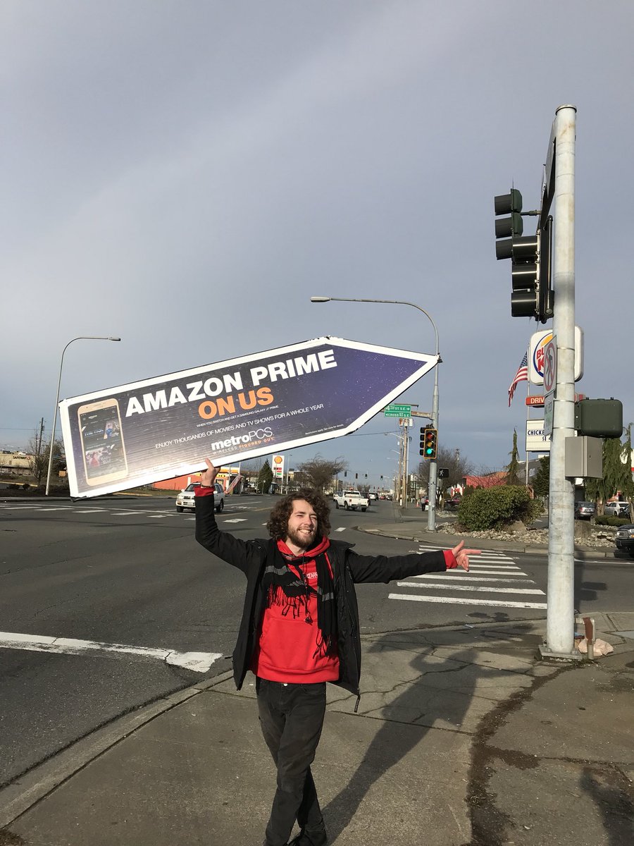 AArrowAdSeattle's tweet photo. #Metropcs #AArrowSignSpinners #happynewyear #SignSpinning #Competition #Seattle #Portland! #AArrow #SignSpinner #SignSpinners https://t.co/Cet6RIxyLz