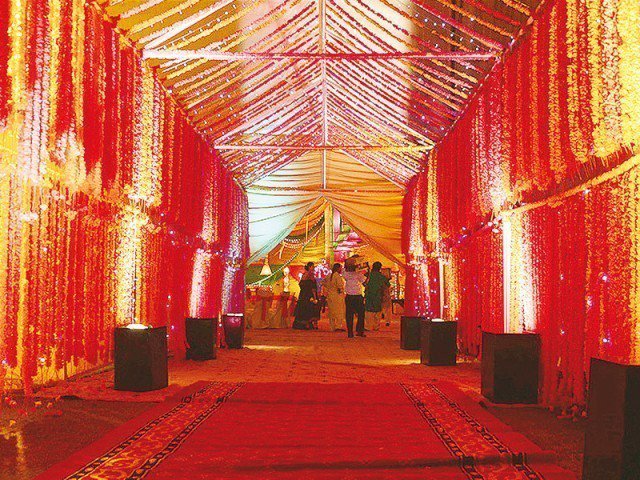 trends_pak's tweet photo. Following the Supreme Court of Pakistan (SCP) hearing in a suo muto case, the Lahore Development Authority (LDA) has suddenly declared all marriage hall businesses illegal except nine recently constructed banquets, marquees and event complexes in the provincial capital. https://t.co/DAaLdJSsWT