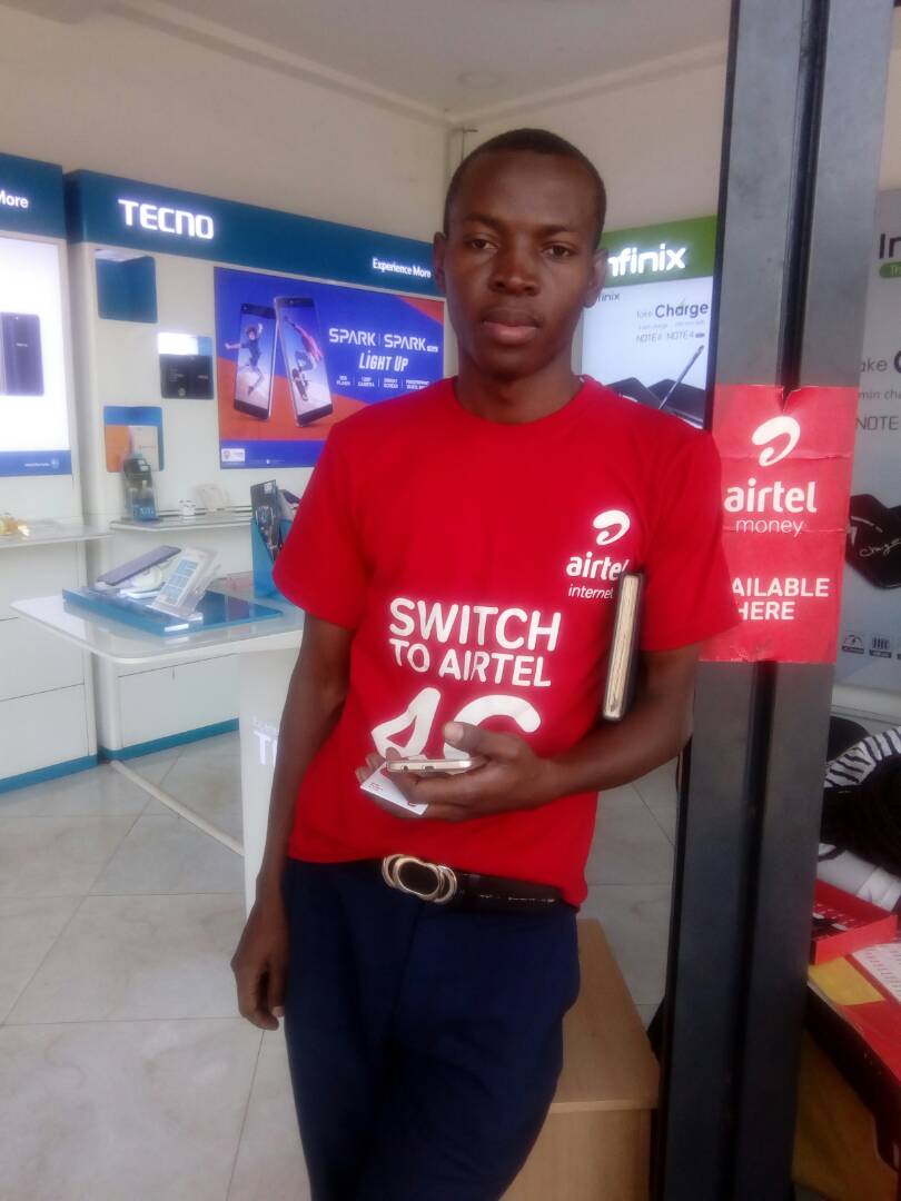 Happy New Year from us at Seamless..

We are back to work and our motivation is to EXCEED YOUR EXPECTATIONS..

We understand BRANDS!