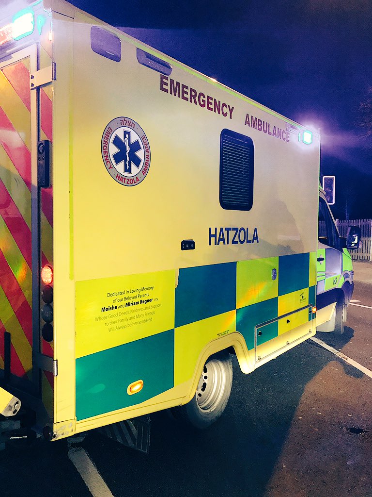MPSHackney's tweet image. Very grateful to @Hatzola for coming out to assist us: on scene 8 minutes after getting the call for help! #GDTeamC