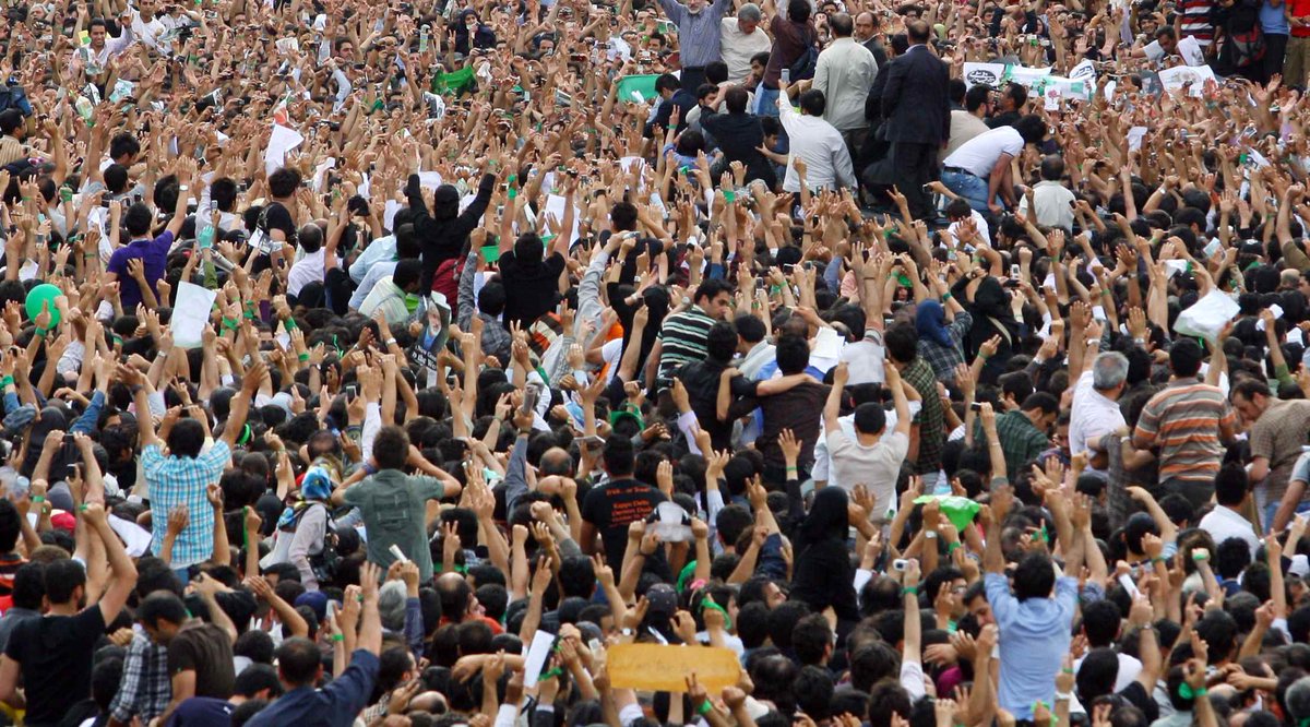 #الاحتواء_العنيف:
كيف يتعامل #النظام_الإيراني مع الاحتجاجات الشعبية؟
goo.gl/ZLCQNB 
#إيران #حسن_روحاني #الحرس_الثوري_الإيراني #احتجاجات_إيران #احتجاجات_إيران_الشعبية #الثورة_الإيرانية #تحليلات_المستقبل