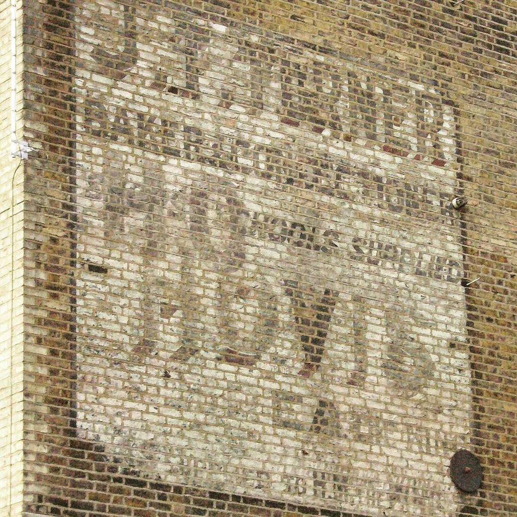 ghostsigns's tweet photo. One of the #ghostsigns that will feature in my talk in London on evening of 16 January, hosted by the North London Lettering Association. See: https://t.co/AnetH4miuH for details.
J.T. Turner/Hovis, Hanley Road, London N4
#ghostsign #nlla #hovis #turn… https://t.co/WX4rrU9ii8 https://t.co/fBMQgjlPYY