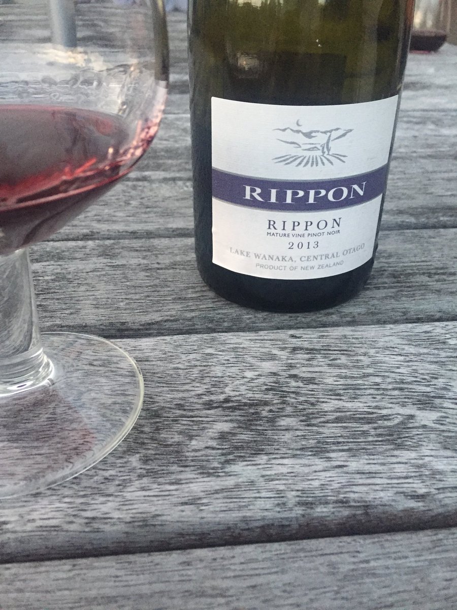 End of our Wanaka holiday! Perfect way to say goodbye. Complex, deep, dark fruited and gloriously chewy. Years of   enjoyment ahead.