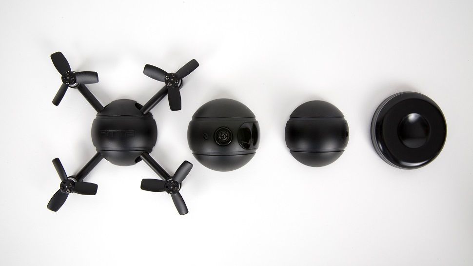 PhotographyWeek's tweet image. PITTA is an all-in-one drone and action camera. Oh, and a home security system, of course buff.ly/2EW1u8m