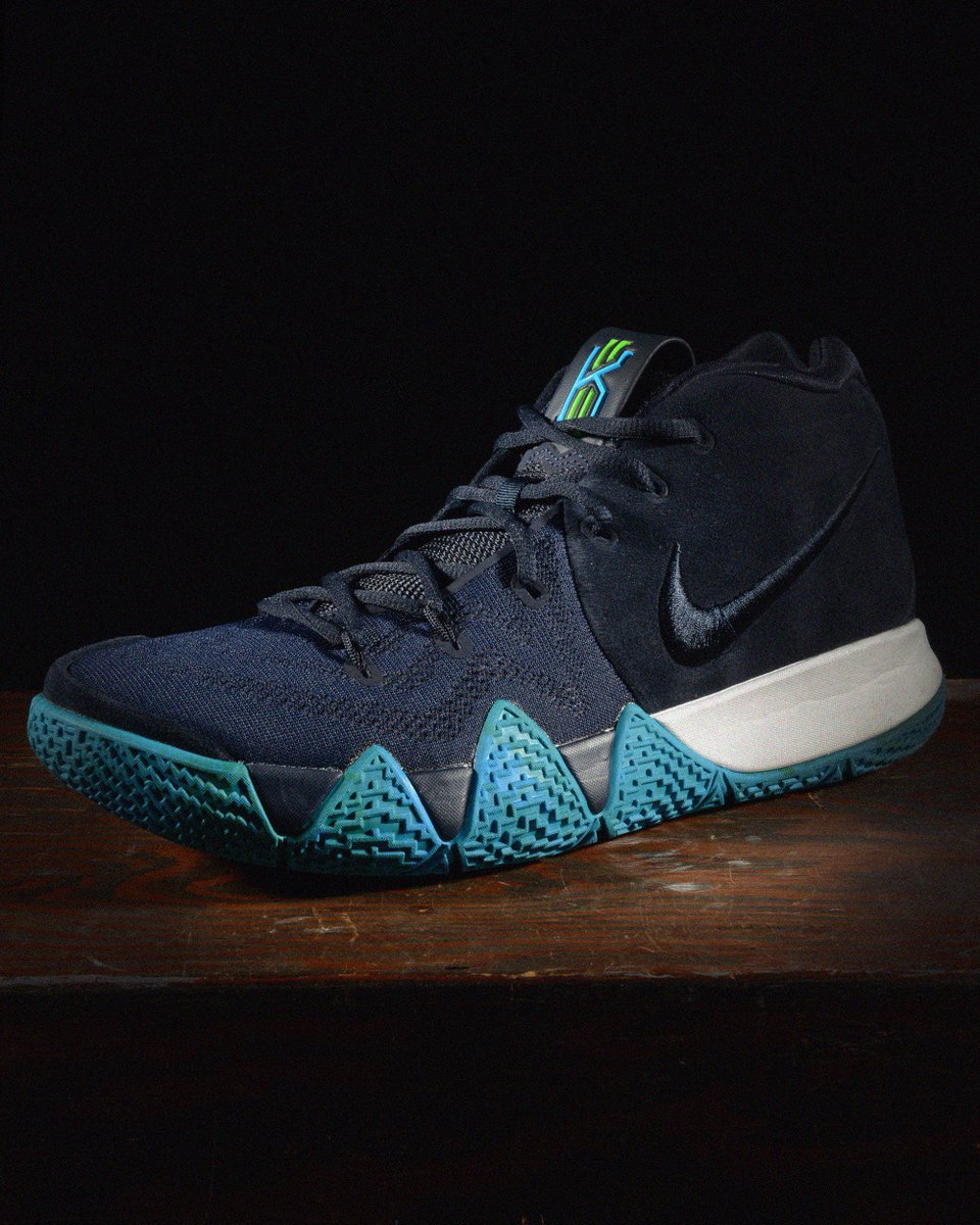 kyrie 4 footaction