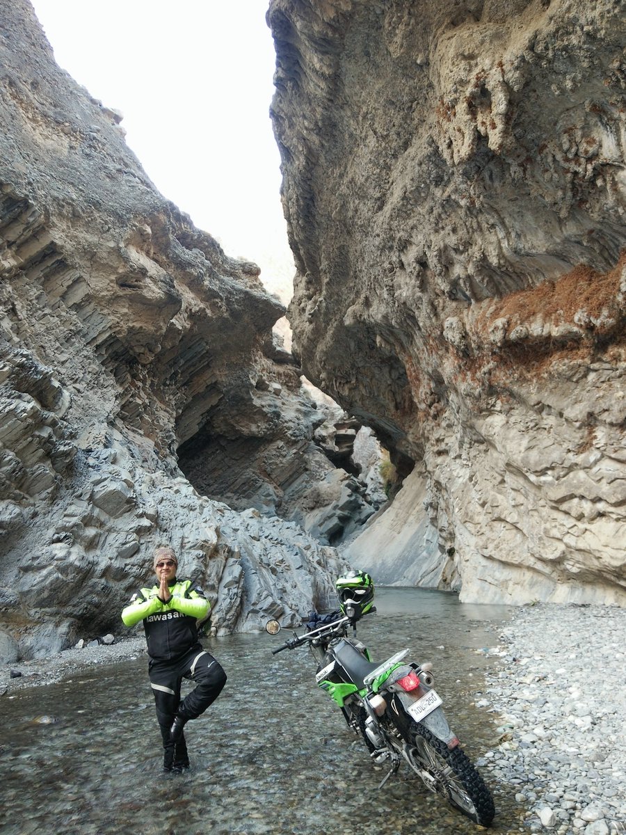 yousafakhtar72's tweet image. During my tour to Moola Chotok Balochistan had some good words about Hamid Mir. Keep it up good working.  @HamidMirPAK
#twowheelsadventure