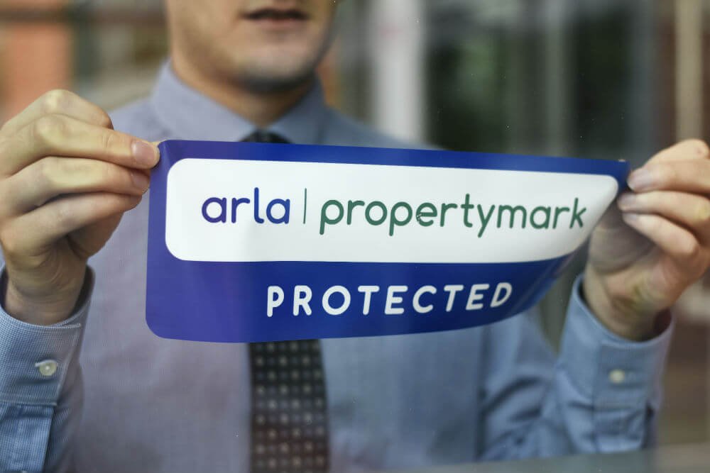 arla_uk's tweet photo. Join over 9000 members and promote higher standards in lettings #PropertymarkProtected https://t.co/0Y2vxVsajJ https://t.co/A3qtm8r3ov