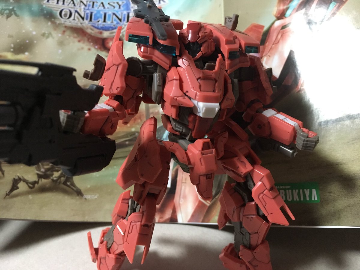 Shini_Zack's tweet photo. A little bit of a dirty job, but at least I got the job done. Work starting just next week, no time to sand or custom paint. Just cut and line markings. #gunpla #notgunpla #pso2 #AIS https://t.co/Vz8QKNb177