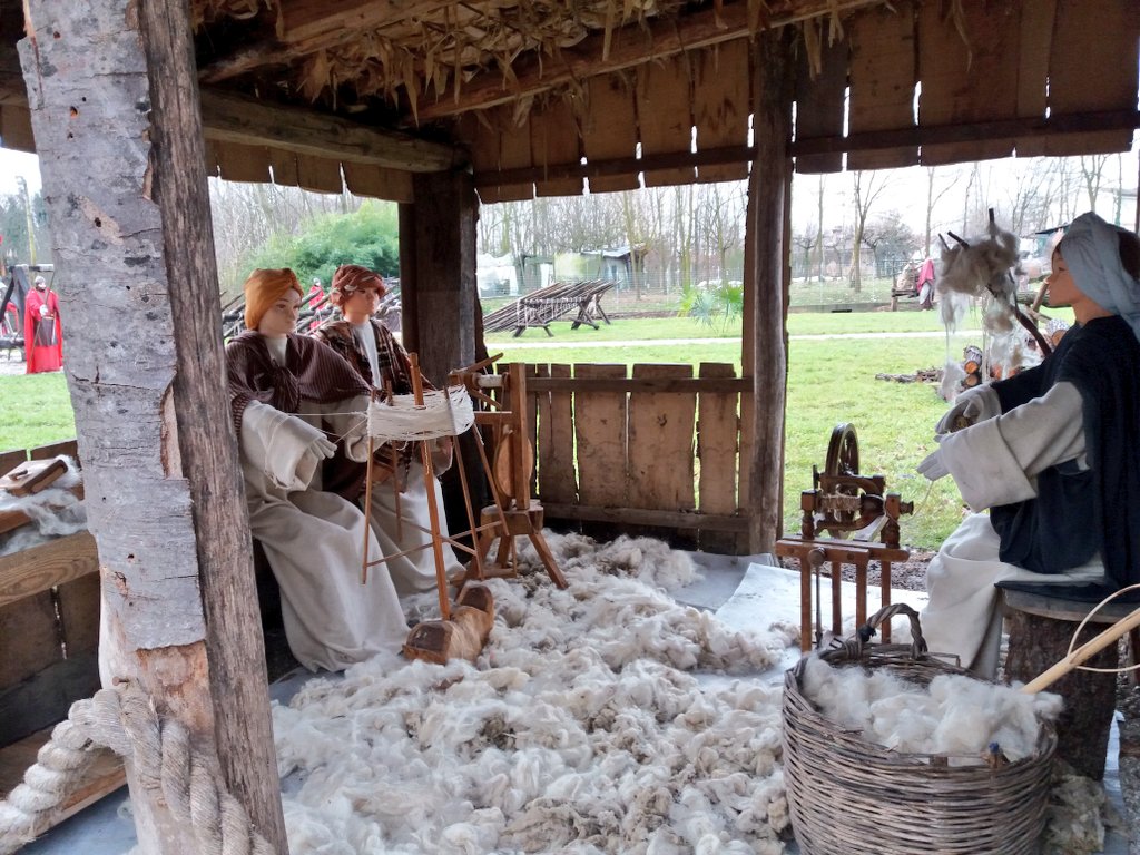 VisitFVG's tweet photo. Alcune scene di vita quotidiana nell'accampamento romano! C'è  da rimanere a bocca aperta 😮

Presepe di #corgnolo!

#presepifvg2018 #fvglive https://t.co/ztfbHxIKUn