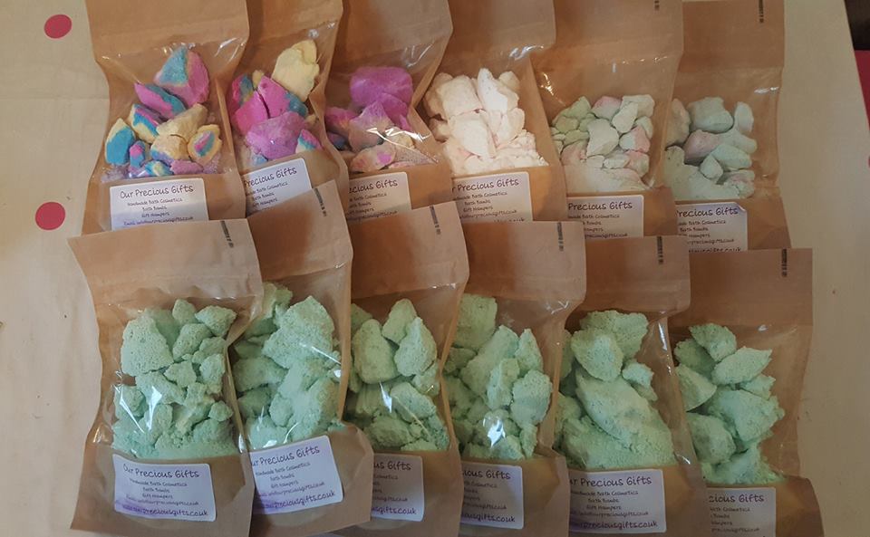 OPGIFTS's tweet photo. What An Awful Day.... Cold, Wet, Dull.

If Your Struggling With The Dreaded #Cold/Flu.. Why Not Try Our #Peppermint &amp; Tea Tree #Bath Crumble? Will Help Clear Your #Sinuses &amp; Foggy Head So You Can Get Back To #You In No Time <3
https://t.co/4ckNtz3mDS https://t.co/VlgyqANYLt