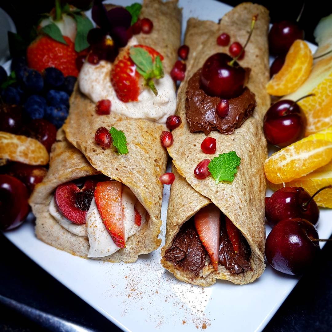 Aaronvegan's tweet photo. #vegan wholemeal pancakes one filled with #thecoconutcollaborative vanilla yoghurt, ๐ & cinnamon. The other with @sofreechocolate organic rich dark #chocolate orange spread, ๐ & ๐.
@HeathHeatherTea organic Root Remedy #herbaltea #turmeric ginger & galangal roots. #Veganuary https://t.co/3Orkk7qKMs