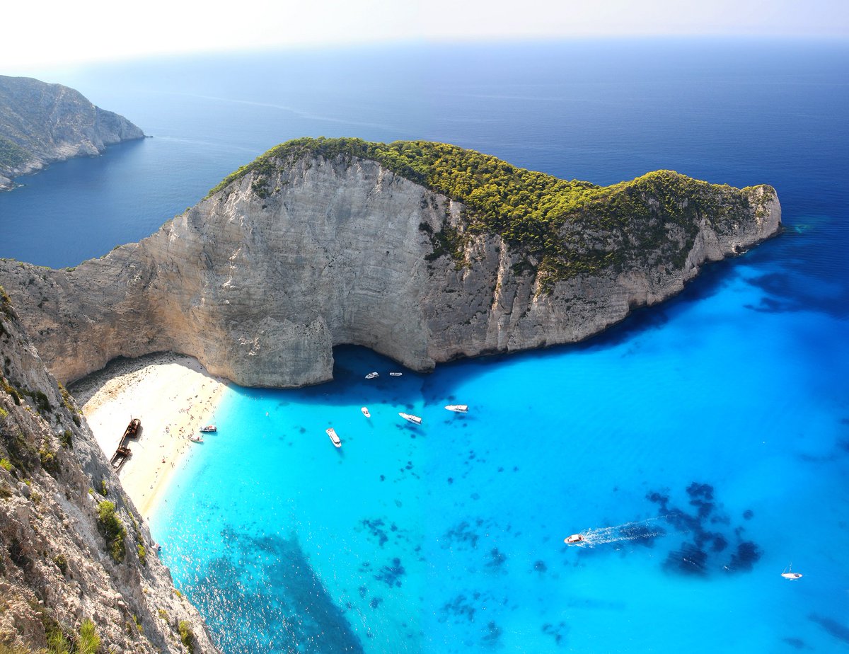 CruiseHolidayie's tweet photo. 7 night #GreekIsle Fly/Cruise from only β¬1019pp! Includes: Return flights & 7 nights on board #RoyalCaribbeanβs #RhapsodyoftheSeas. Based on 2 sharing. Travel 17 Nov 2018. Ref:615048. 01-8173562 https://t.co/nzRKeCUHFm