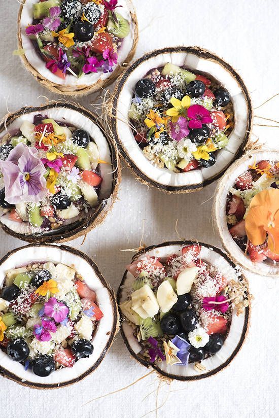 I mean, they do look pretty - but can you imagine wolfing this down on the 7.34 to Cardiff? Naa, us neither! ow.ly/uN1730hfcqx 

#gethealthy #healthylife #eatclean