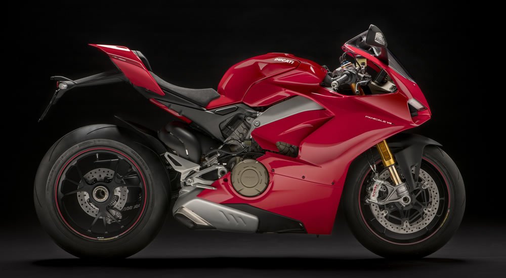 OnYerBikeLTD's tweet photo. #Ducati V4 S - it's on its way, be here w/c 15th - Demo bike - so yes your chance to pre-book a test ride - weather permitting :-)
https://t.co/lapXhzIkev
#Ducati #bikes #bikers #motorbikes #anewopera https://t.co/SI9YfmcxwH