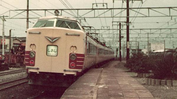 しおじ 485系0番台予約せなあかんなあ 1972年 新幹線岡山開業から博多開業までの3年間 山陽本線の黄金時代の しおじ を再現する為には欠かせんな て言うか181系山陽本線時代 しおじ はと や153系のリニューアルとかも早いとこ頼んまっせ Katoさん