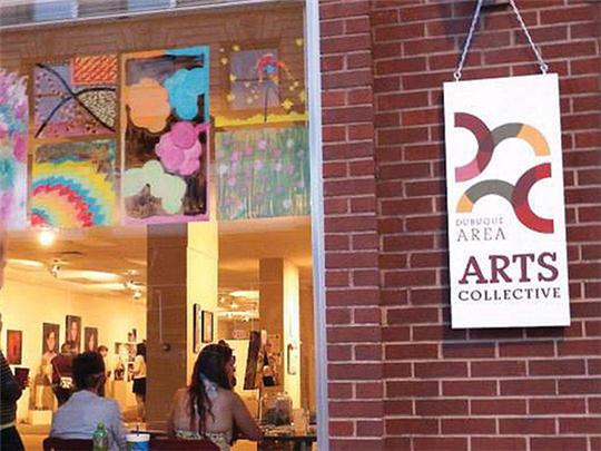 Tourism: Dubuque Area Arts Collective aroundiowa.com/blog/2015/09/d… #iowa #aroundiowa
