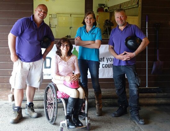 Can't wait to see <a href="/DIYSOS/">DIY SOS</a> tonight 4Jan <a href="/BBCOne/">BBC One</a> 8pm Featuring amazing RDA rider Amanda Worne from South Downs RDA Group. Thank you <a href="/MrNickKnowles/">Nick Knowles</a> &amp; team!