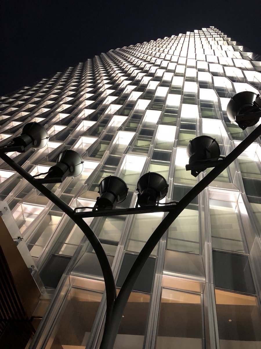 iGuzzini's tweet photo. Beautiful façade #lighting for the Lu Jia Zui Stock Plaza office building, in Shanghai, beautifully achieved w/ #Maxiwoody + #LightUpEarth. #LightingDesign: New Century https://t.co/4JCqk6PQRK