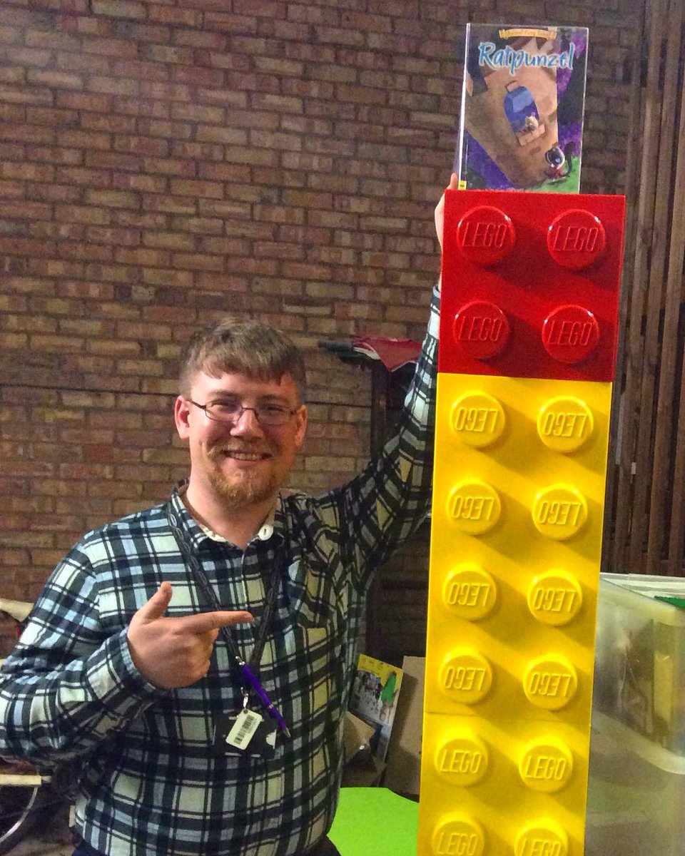 warkslibraries's tweet photo. Our attempt at #TheJanuaryChallenge for #64MillionArtists with our Ratpunzel Lego castle, ft. Jamie. Our FREE Lego Club is every Saturday 11-12 #atherstonelibrary #welovelego # https://t.co/iOaPSrKaSC