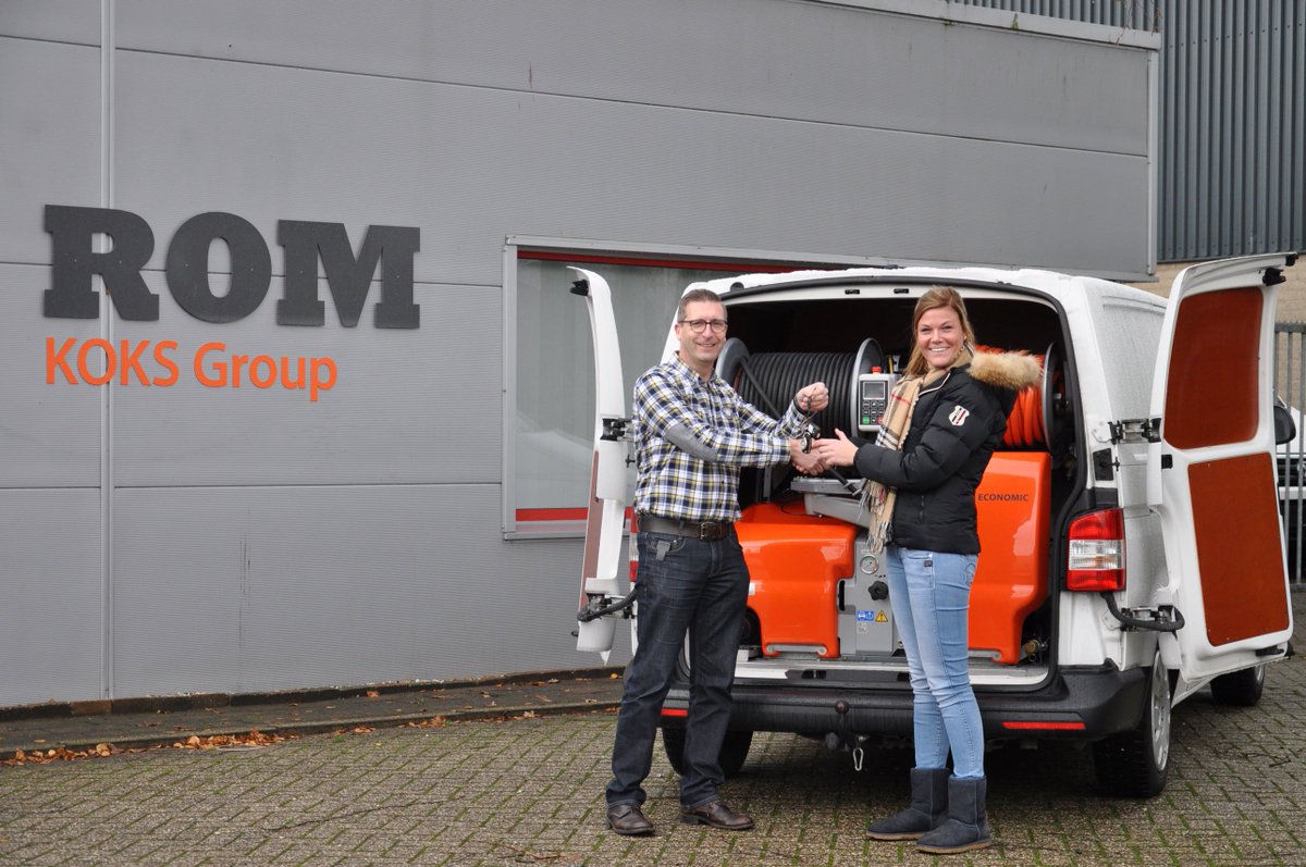 rombv_NL's tweet photo. Sleuteloverdacht van een ROM EcoNomic. Deze machine is geschikt voor het ontstoppen en reinigen van huisaansluitingen en het hoofdrioolstelsel tot max. Ø600mm. 
We wensen jullie veel fijne uren met jullie EcoNomic! 
Meer info over de EcoNomic: https://t.co/MA112VXLRl https://t.co/FW8rZDRgSm