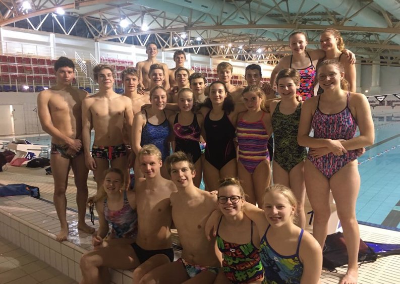 De zwemmers van de Topsportschool en het Junior Team zijn momenteel op stage. Ook zij zullen present zijn op de Flanders Swimming Cup en het beste van zichzelf geven #FSC #sportersbelevenmeer #TSS #future #beprepared #wachtebeke