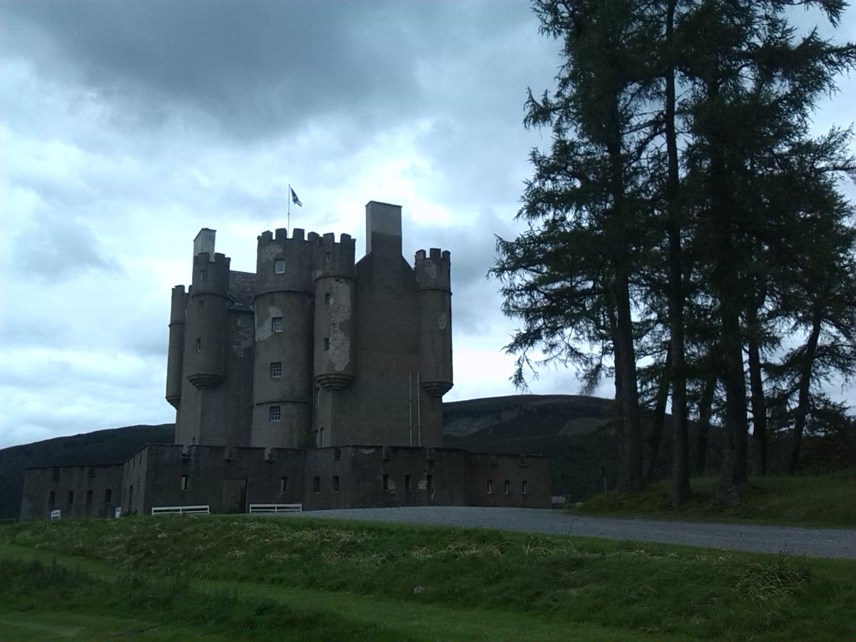 DavidRoger1951's tweet photo. Fave castles visited last year - Duffus #moray, Braemar #deeside, and Ardvreck #asainte https://t.co/CSSgXWWMqn