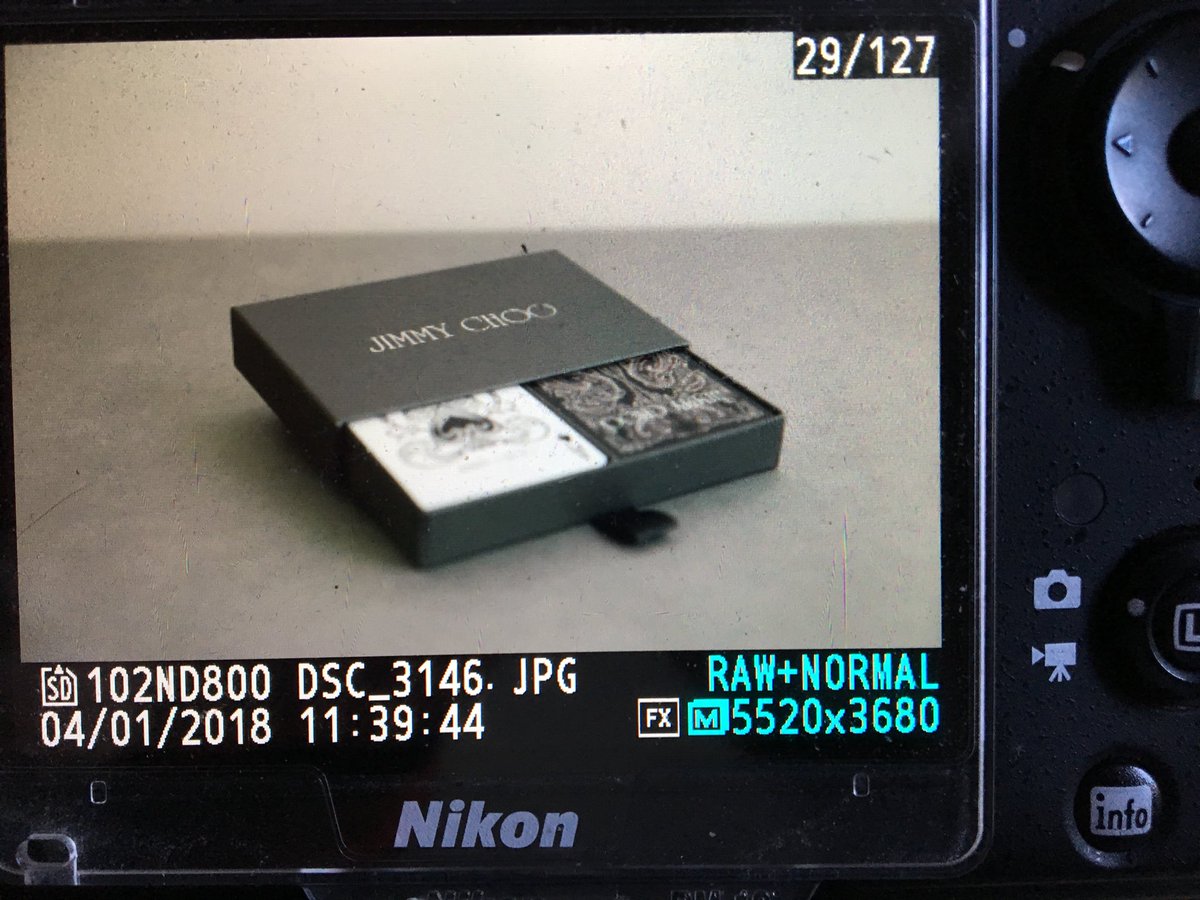cardcoutureltd's tweet photo. Some photos being taken for a our brand new website

#boxmakers #boxmaking #craft #jimmychoo #paper #paperart #giftbox https://t.co/PpgQCuu0sR